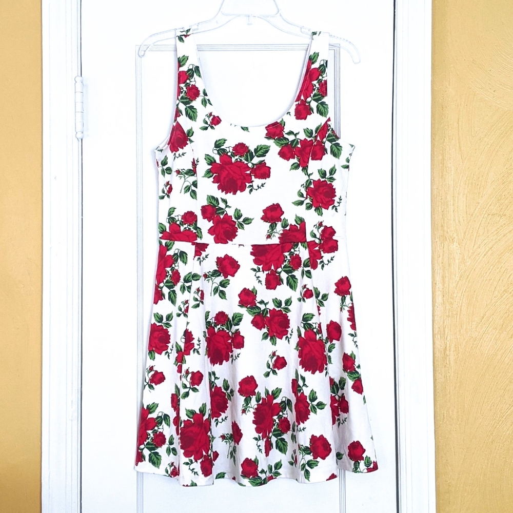 ✨2 for $25✨NWOT H&M floral l roses tank dress